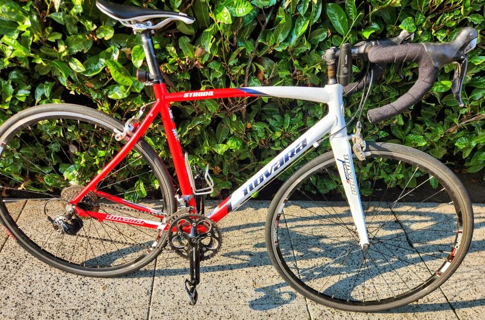 NOVARA Road Bike 54cm -Shimano 105 