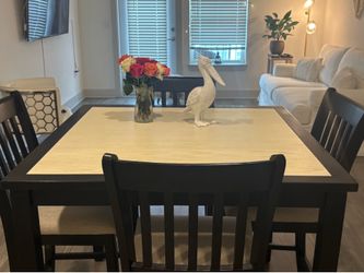 Counter height table $250 cash only..pickups only ..
