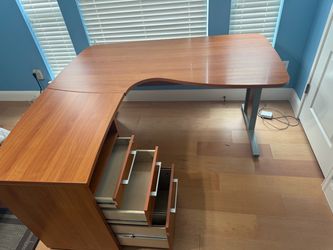 Executive L-shaped desk walnut