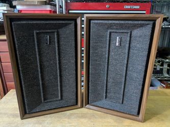 Two Vintage VIRTUOSO BASS REFLEX Speakers