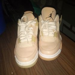 Jordans Retro 4 Rose Gold Shimmers