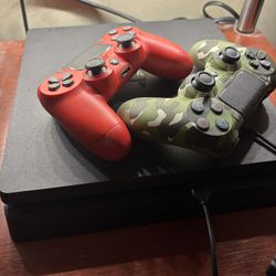 PS4 Slim 1tb 2 Controllers 