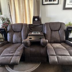 Recliner Couch With Electric Hookup 