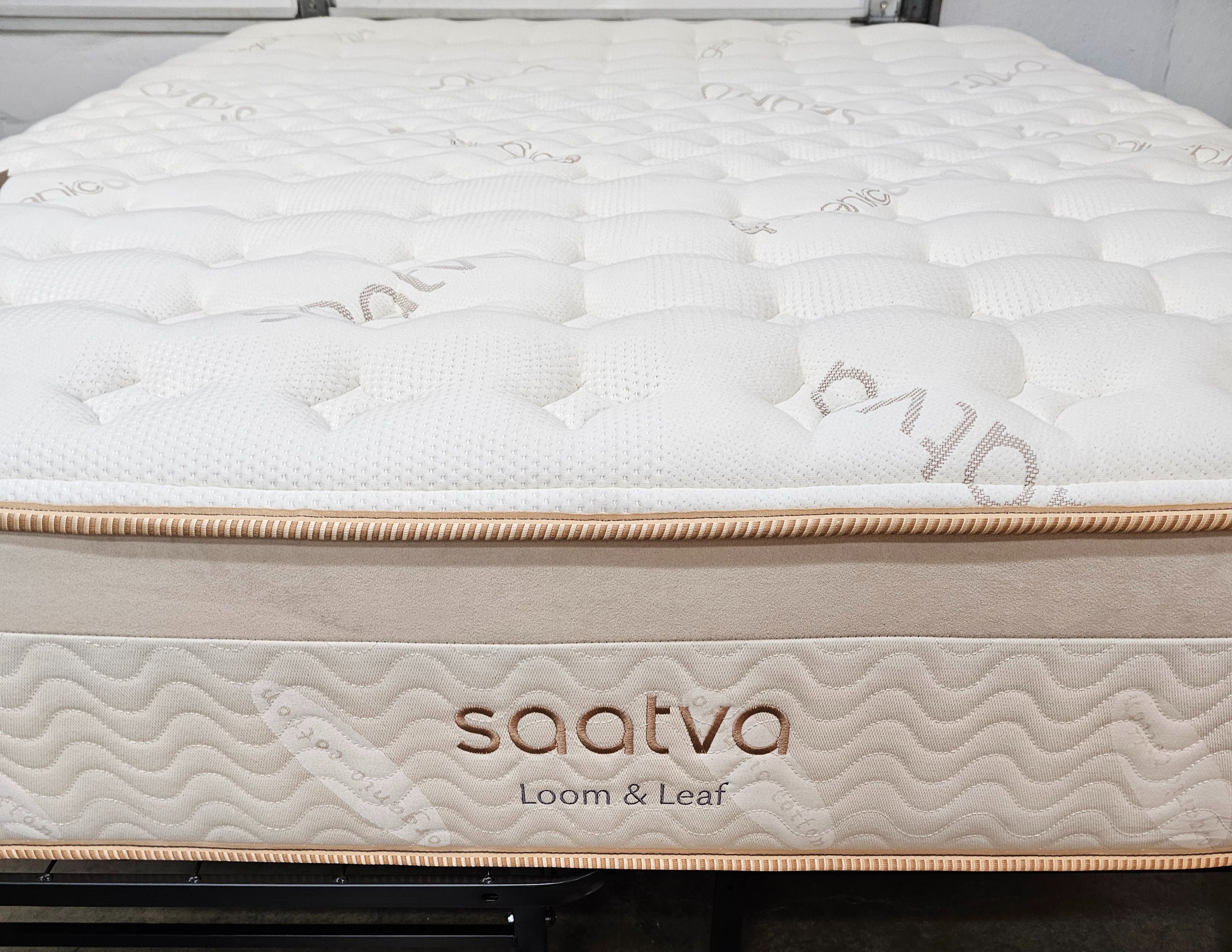 LIKE NEW! Loom Leaf Queen Mattress Delivery Available
