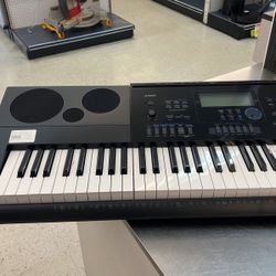 Casio Keyboard Model WK6600 With Accessories 