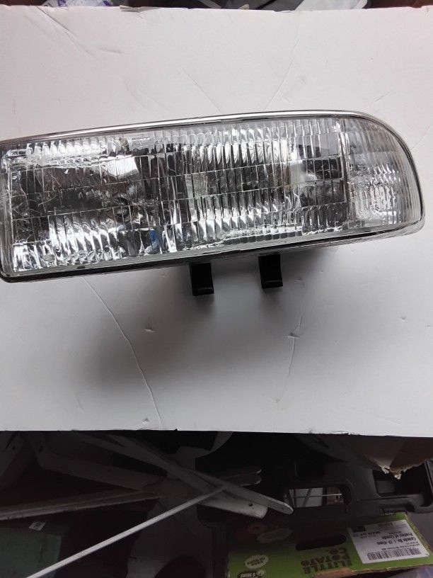 Chevy Blazer Headlight