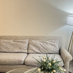 Gray Sofa / Size: 90 in x 37 in x 34 in 