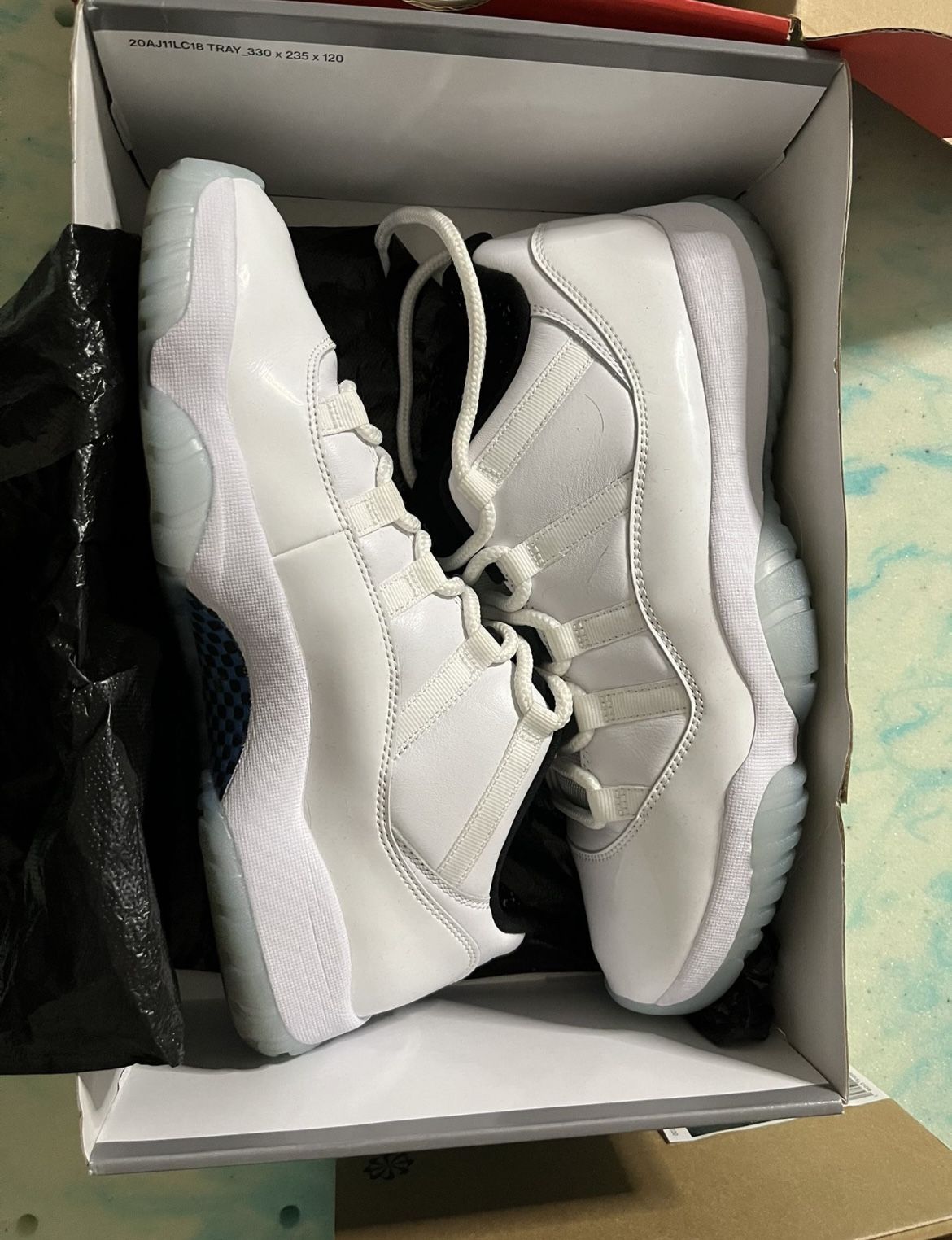 Air Jordan 11