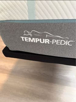 Tempur-Pedic Twin Mattress + Reverie Adjustable Power Base