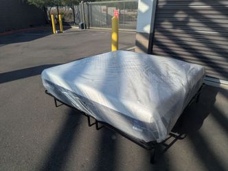 King Nectar Luxe Hybrid Mattress - Like New