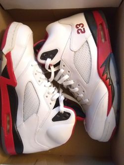 Jordan 5 Retro Fire Red ' Black Tongue '