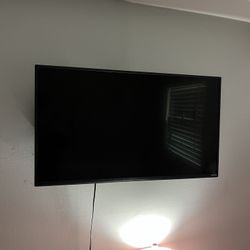 VIZIO 40’ inch TV