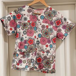MED COUTURE FUNKY FLORAL SCRUB TOP