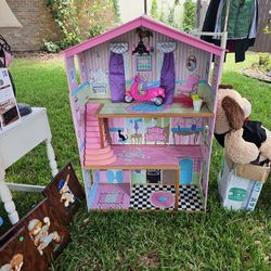 Doll House 