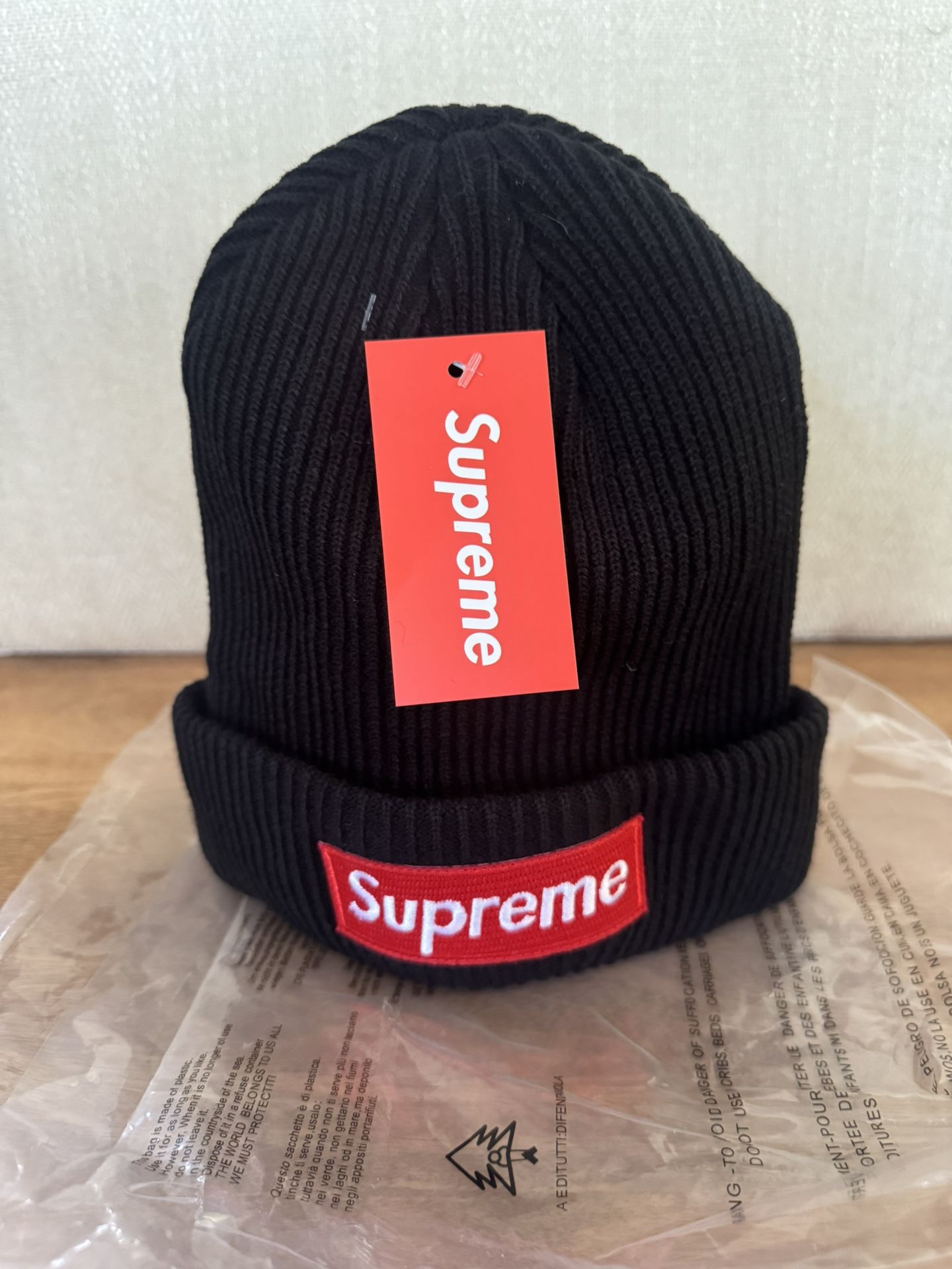 Supreme Box Logo Beanie Black (Brand New with Tags)