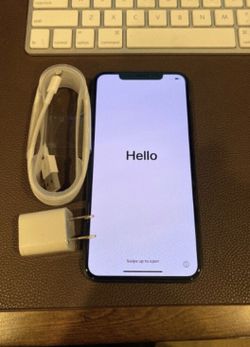 BLACK IPHONE 11 PRO MAX / SHIP ONLY DUE TO VACATION