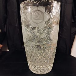 Crystal  Sawtooth Vase 