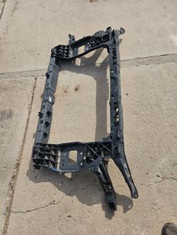 Hyundai tucson radiador support oem