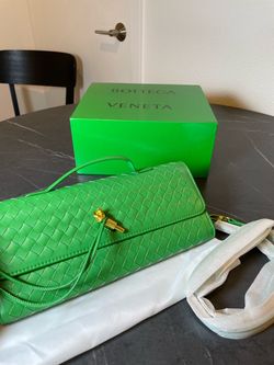 Authentic clutch Bottega Veneta