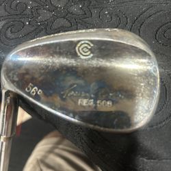 Men's left handed sand wedge
