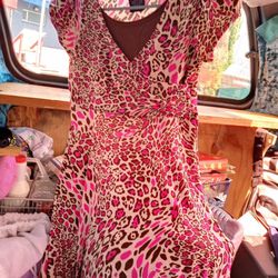 SPEECHLESS....Pink Leppard Printed Summer Dress