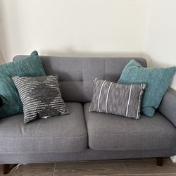 Loveseat/sofa