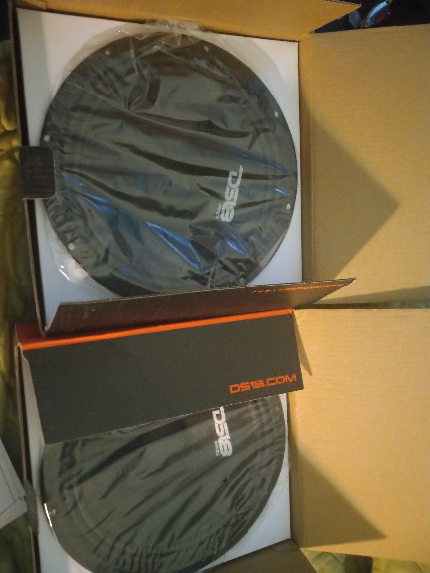 New Pair of Ds18 8" Loudspeakers