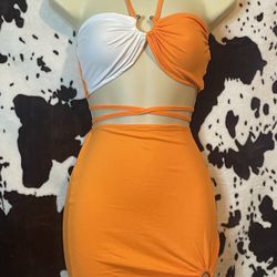 Orange Dress🧡🤍