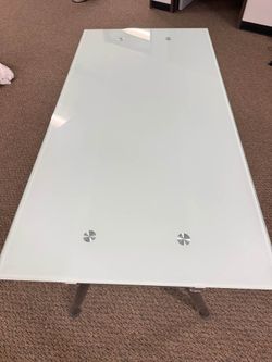 $25 DESK - NEED GONE ASAP