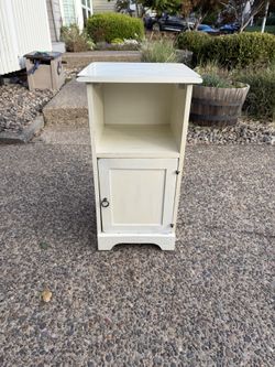 Nightstand/End Table