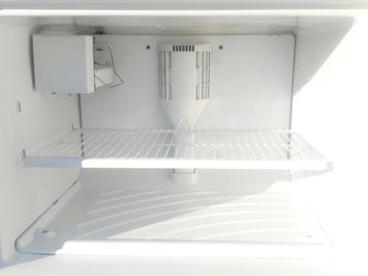 WHIRLPOOL REFRIGERATOR $160