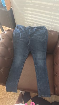 Levi 311 shaping skinny women’s jeans