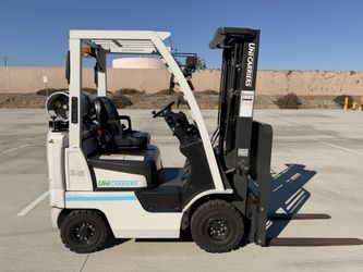 Forklift 3500lbs Excellent Condition 