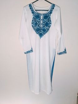 Ladies Hand Stitched Floral Pattern Tunic