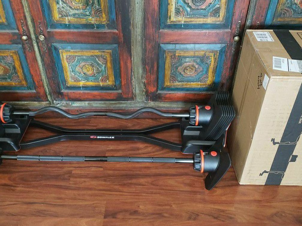 Bowflex SelectTech 2080 Barbell With Stand Which Is Still In The Box