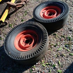 FORD 15" WHEELS!! 5 1/2 ON 5! 200$ 