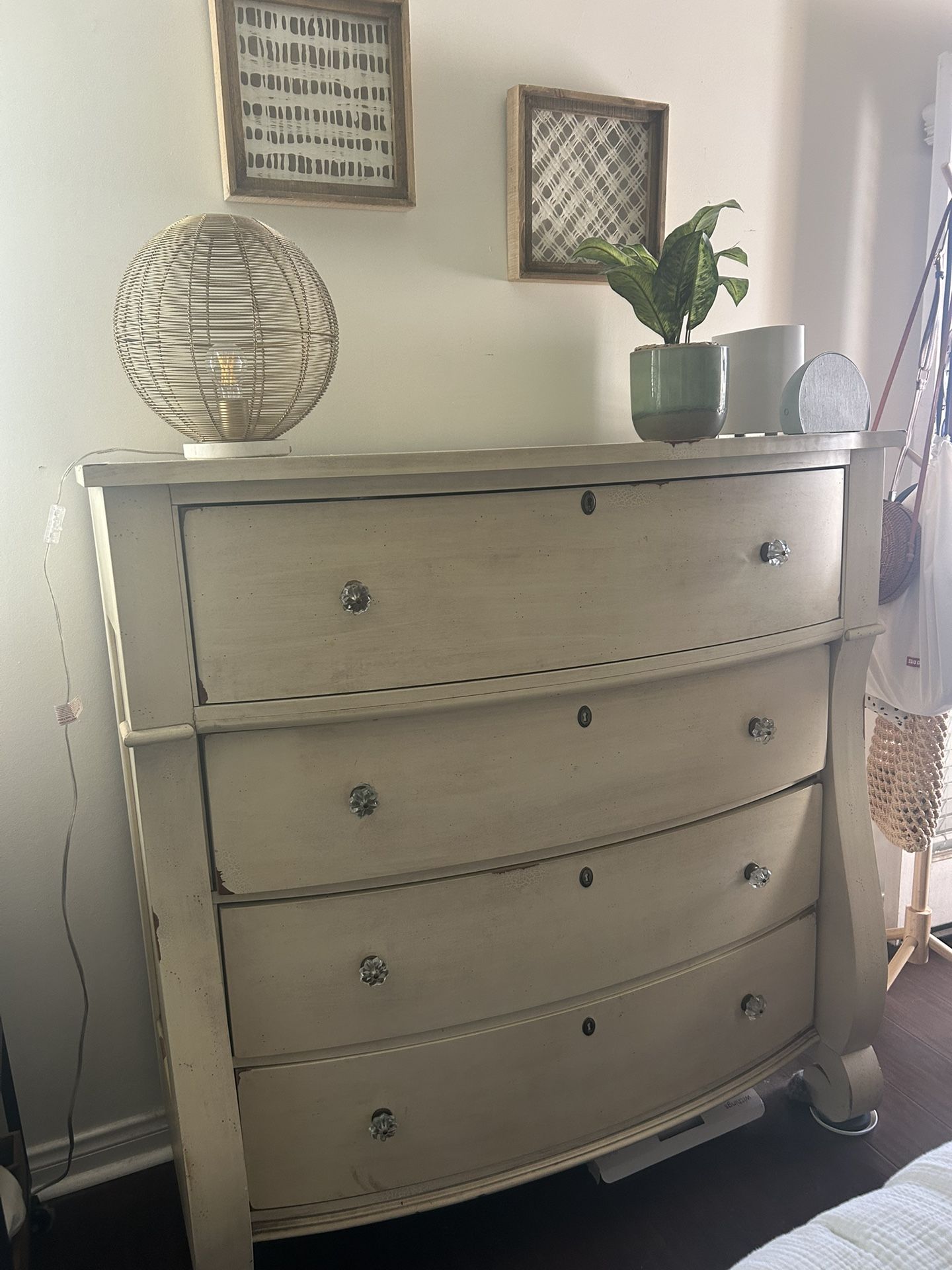Broyhill Off White Distressed Dresser