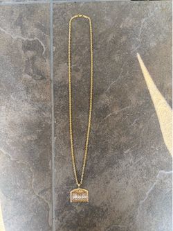 Rope chain and last supper pendant set up