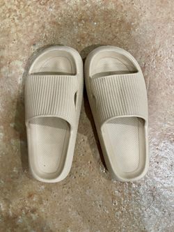 Beige Slippers 