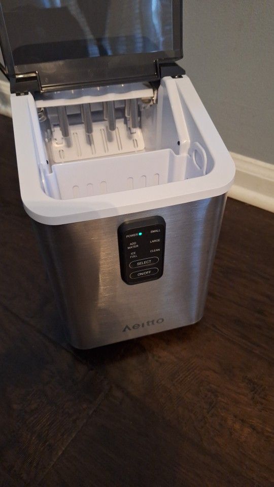 Aeitto Ice Maker