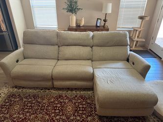 Reclining Sectional Sofa with Chaise