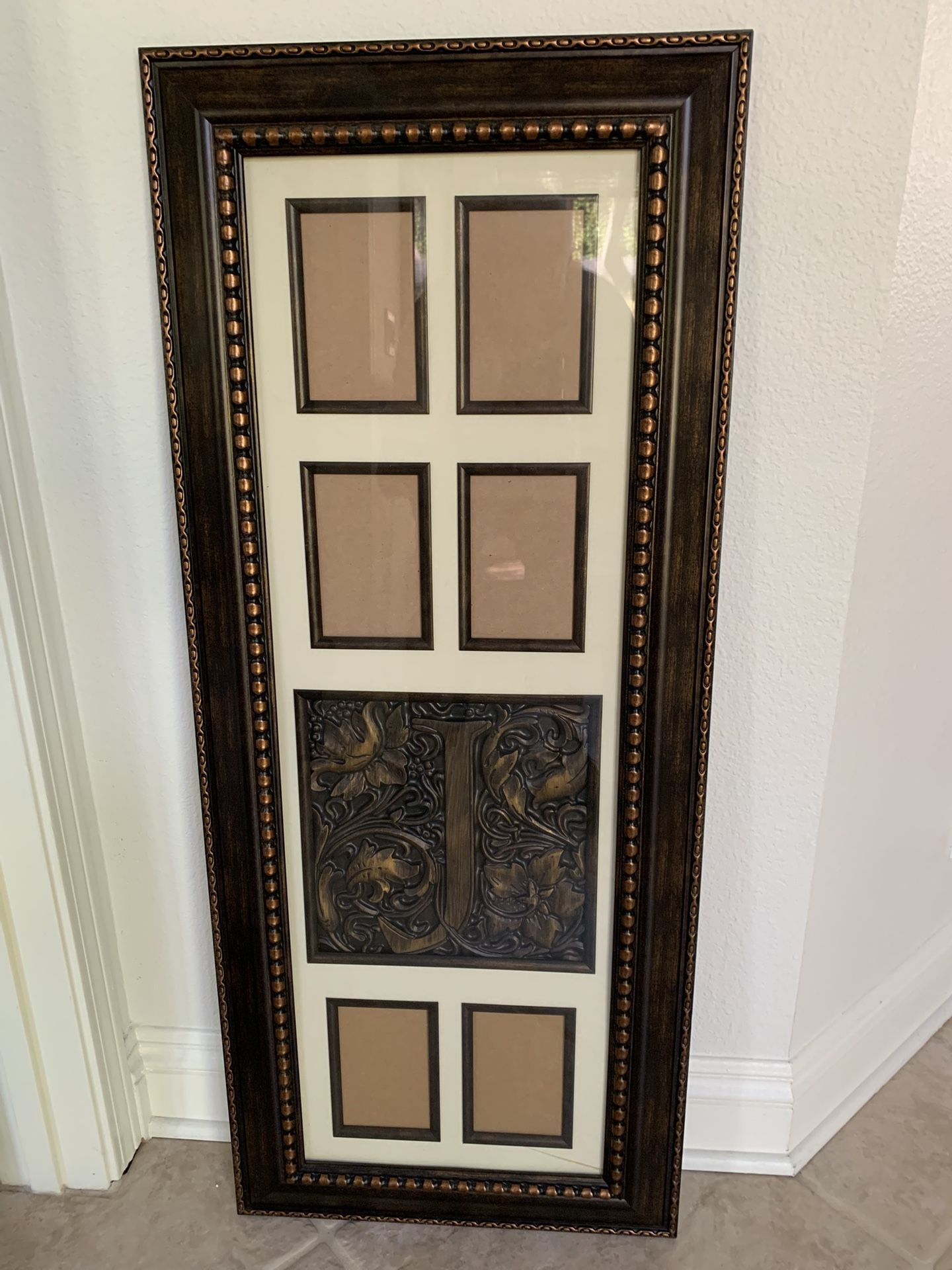 MULTI-PHOTO FRAME