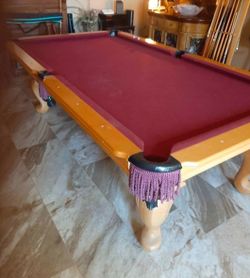 Beautiful 4x8 Connelly pool table in natural pine