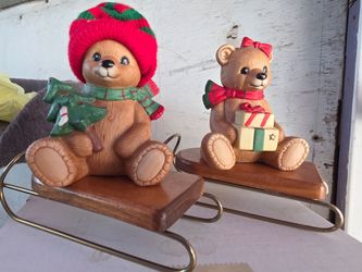 Bears with skateboards w/ box