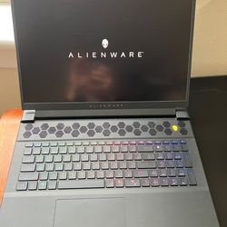 Alienware M18 R2 gaming laptop