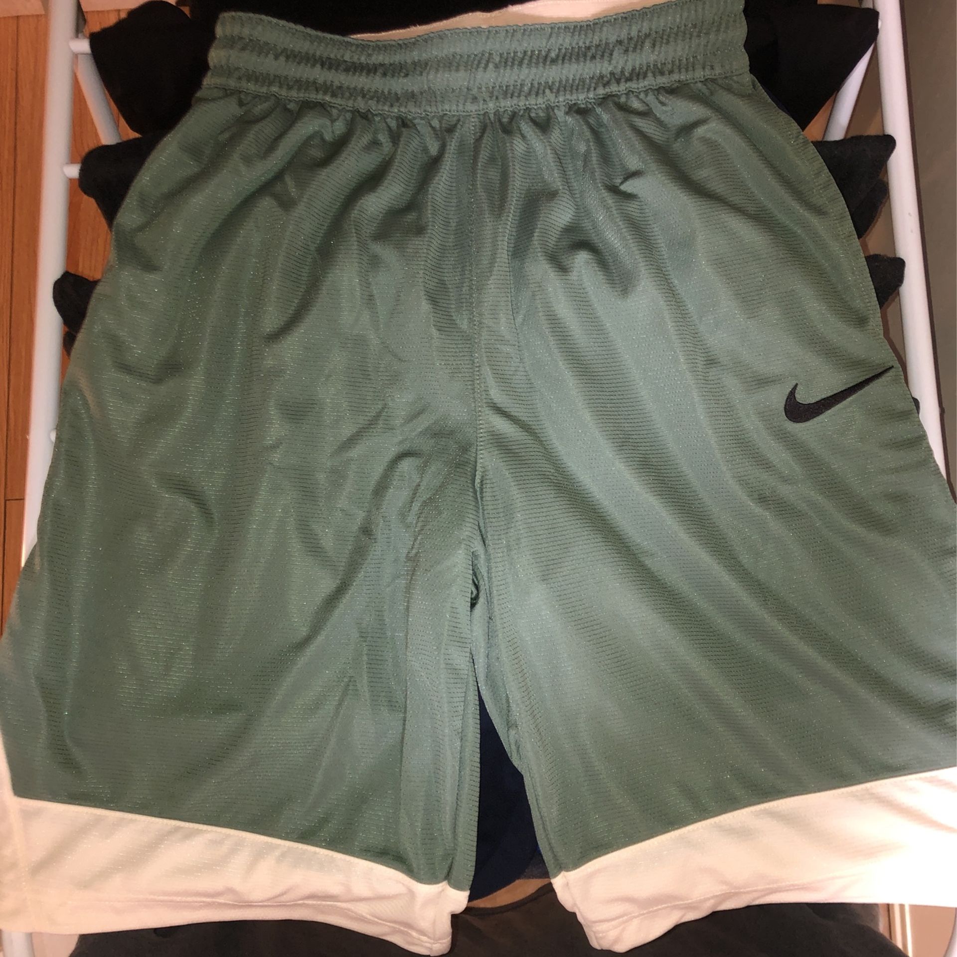 Nike Basketball Shorts Size M