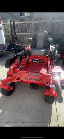 2020 Gravely 52 Inch Professional Riding Lawn Mower LOW HOURS