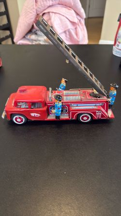 Vintage Tin Firetruck.