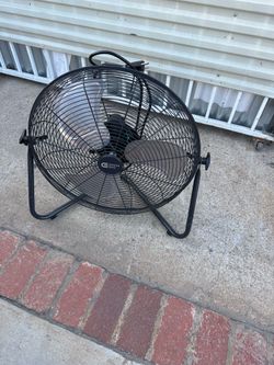 Fan commercial electric  Like new  Pick up Sun valley ca 91352 Cash only