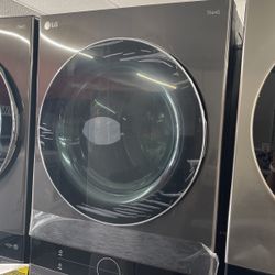 New Scratch And Dent LG Wash tower Front Load Washer And Dryer Stackable. 1 Year Warranty 